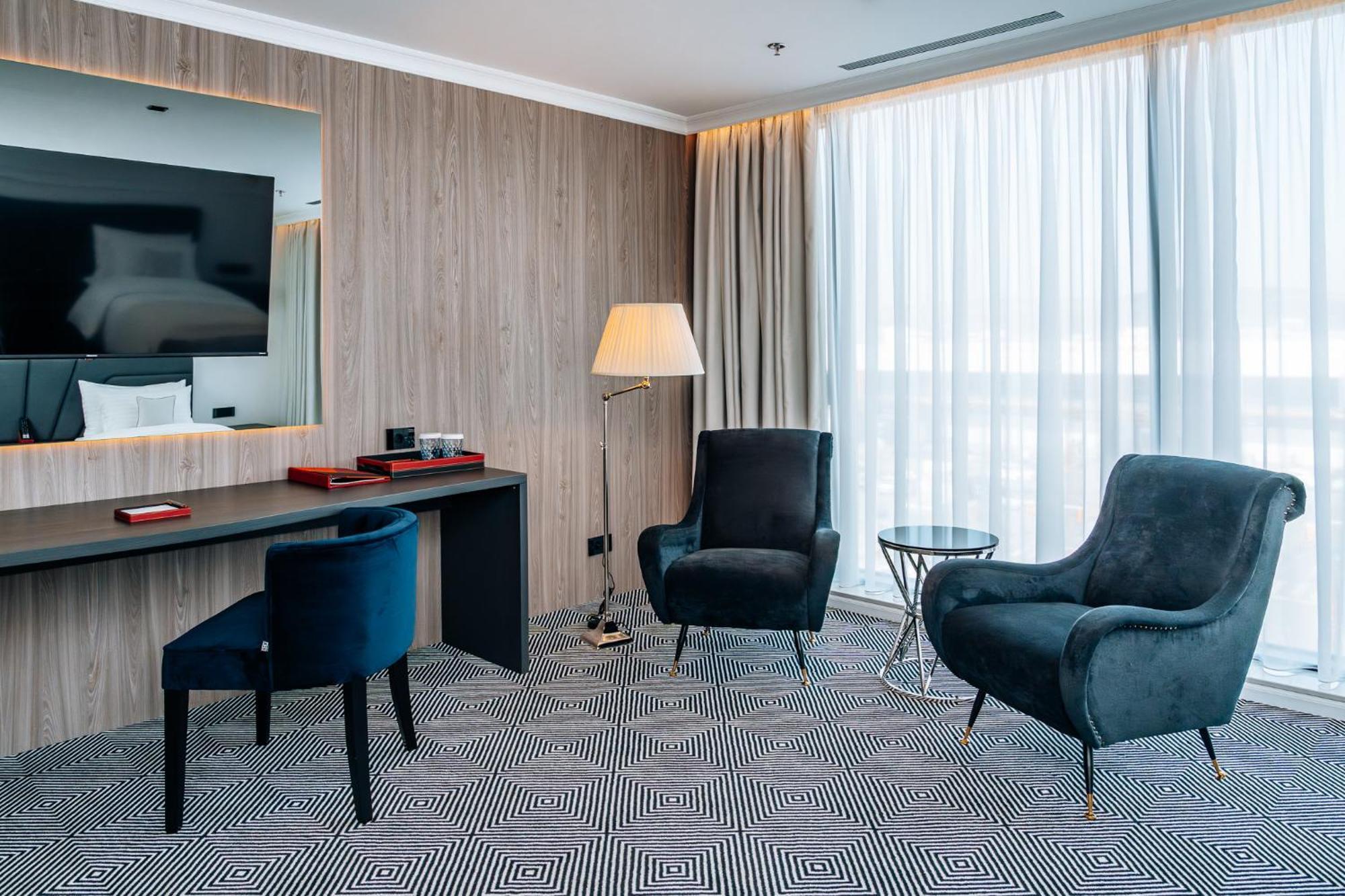 קלוז'-נאפוקה Sky Airport Hotel מראה חיצוני תמונה